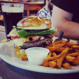 Geno's Grill Comida