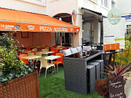 Pizzeria Vilaroma inside