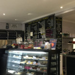 Debbie's Deli Comida