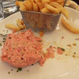 Mr Arthur Comida