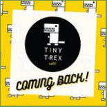 Tiny T-rex Cafe' Dentro