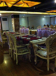 J9 Restaurant inside