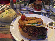 Burger Et Ratatouille food