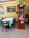 Trattoria Pizzeria Il Torchio inside