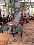 Kanzi Cafe inside