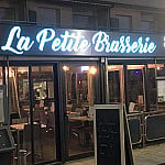 La petite Brasserie inside