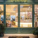Ladurée Exterior