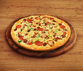 Lov Pizza food