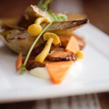 Revival Bar+Kitchen Comida
