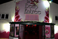 La Belle Entrée outside