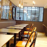 Maxime Boulangerie Café Dentro