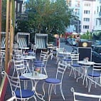 Kleines Café Schneider inside