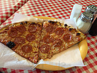 Luigis Pizzeria food