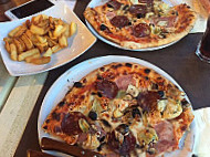 Pizzeria Grill Des Amis food