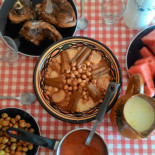 Le 19 Comida
