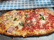 Pizzeria L'universita food