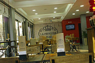La Princesa Cafe inside