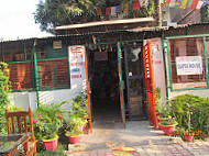 Hari Om Cafe outside