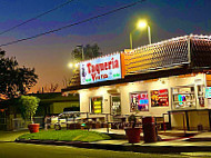 Taqueria Viva Villa Fontana, Ca outside