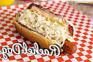 Mugsy Dogs Gilbert food