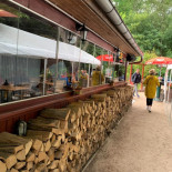 Fuchsbar Exterior