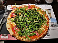 Pizzeria Le Vesuvio food