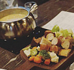 The Melting Pot food