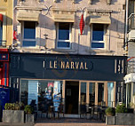 Le Narval outside