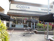 Godiva Chocolatier outside