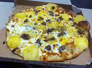 Pizz'Burger food