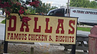 Dallas Famous Chicken outside