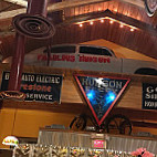 Hudson's Classic Grill outside