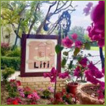 Lì Tí Jiǎn Cān·kā Fēi·chá inside