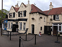 Ye Olde Inn outside