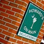 Howard's On Main inside