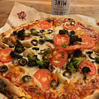 Mod Pizza food