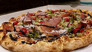 Tonton Pizza food