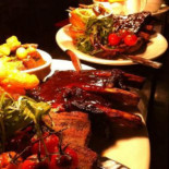 Four Trees Comida
