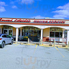 Leonard Labriola Foods outside