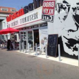 Brooklyn's CafÉ Comida