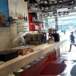Illy Dentro