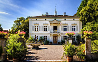 Villa Merian outside