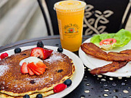 Urth Caffe Laguna Beach food