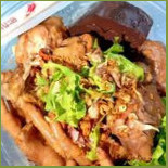 ร้านก๋วยเตี๋ยวไก่ตุ๋นสูตรแม่กิม Comida