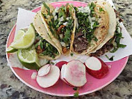 Taqueria Brenda Lee food