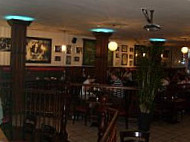 Hemingway's Restaurant und Bar inside