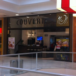Couvert À l'intérieur