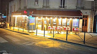 Les Moulins food