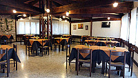 Risto-pizza Al Monacello inside