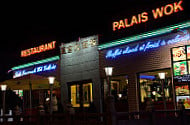 Palais Wok outside